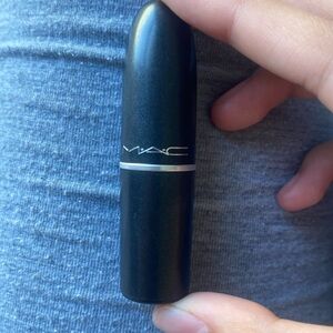 MAC Lipstick - 617 Velvet Teddy